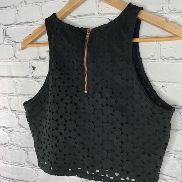 Bethany Mota black cropped laser cut sleeveless top wms sz large - Picture 2 of 10